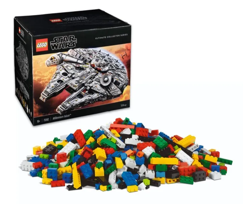 A LEGO Millennium Falcon, the picture of a documented build