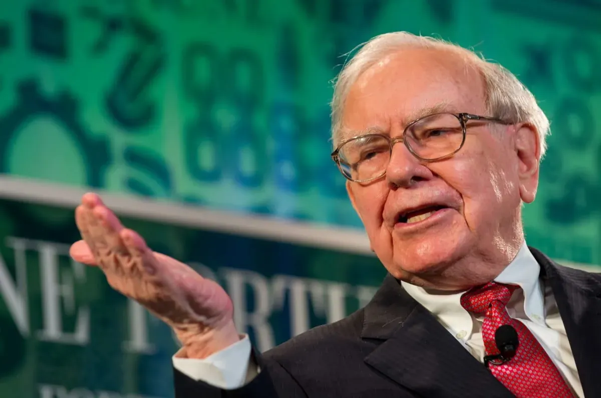 Warren Buffett, whose horse-and-jockey line frames this principle